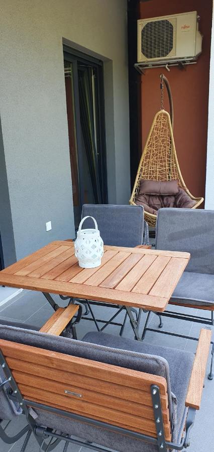 Bjelica Rental Apartments - Nela Apartment Tivat Exterior photo